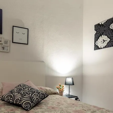 La Gioiosa - Location - Modern Near Metro Bengasi Torino