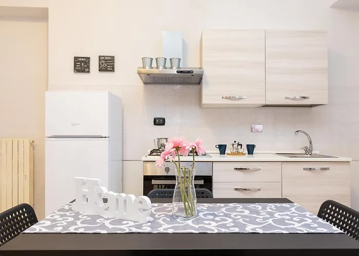 La Gioiosa - Location - Modern Near Metro Bengasi * Turín