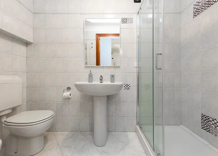 La Gioiosa - Location - Modern Near Metro Bengasi Apartment